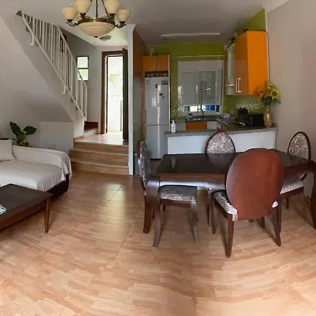 Holiday home Chalet Adosado Corta Temporada 2 Benalmadena