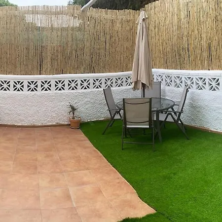 Holiday home Chalet Adosado Corta Temporada 2 *